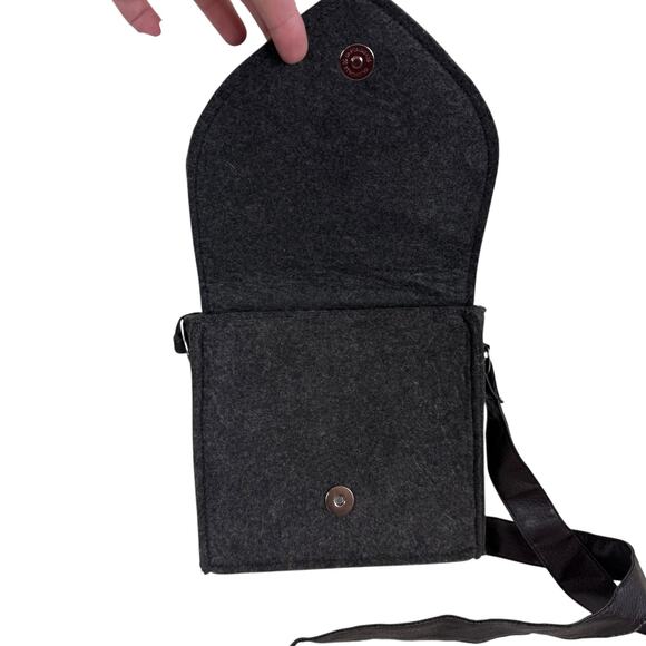 Spieth & Wensky German Gray Felt Crossbody Bag Snap Closure Pinecone Embroidery - Picture 4 of 7